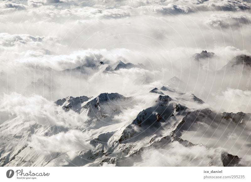 Alpenblick - Über den Wolken II Ferien & Urlaub & Reisen Tourismus Abenteuer Umwelt Natur Landschaft Himmel Klima Klimawandel Berge u. Gebirge Gipfel