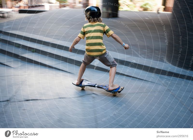 221 [high-speed inner city] Kinderspiel Skateboard Skateboarding Kindererziehung androgyn Kindheit Jugendliche Leben Mensch 8-13 Jahre Jugendkultur Subkultur