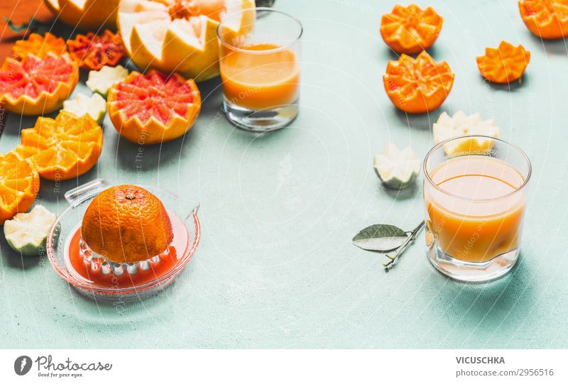 Saft von verschiedenen Zitrusfrüchten Lebensmittel Frucht Orange Ernährung Bioprodukte Getränk Geschirr Glas Stil Design Gesundheit Gesunde Ernährung Sommer