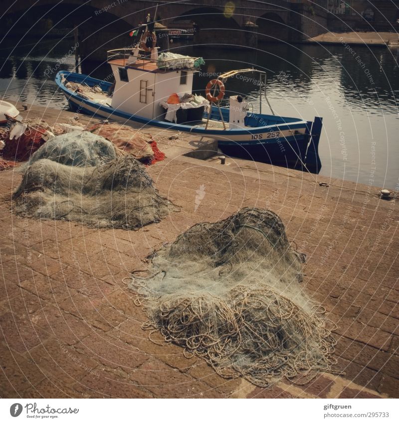 großer fang Arbeit & Erwerbstätigkeit Beruf Fischerboot Wasserfahrzeug Fischernetz Netz Hafen Brücke Fischereiwirtschaft Feierabend Kajüte Fluss Gewässer