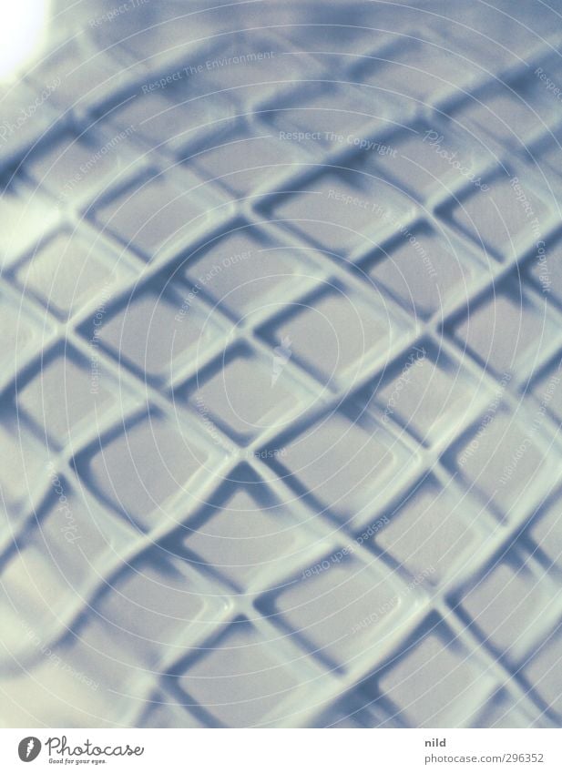 Verbogene Struktur Kunst Glas Kunststoff Raute blau grau Unschärfe Traumwelt Strukturen & Formen Biegung Farbfoto Innenaufnahme Studioaufnahme
