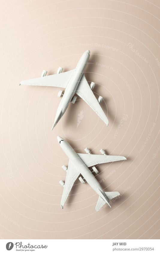 Ein Zwei-Jet-Flugzeug. Reisen Sie um die Welt. Design Leben Ferien & Urlaub & Reisen Tourismus Ausflug Abenteuer Sommer Business Kunst Himmel Verkehr