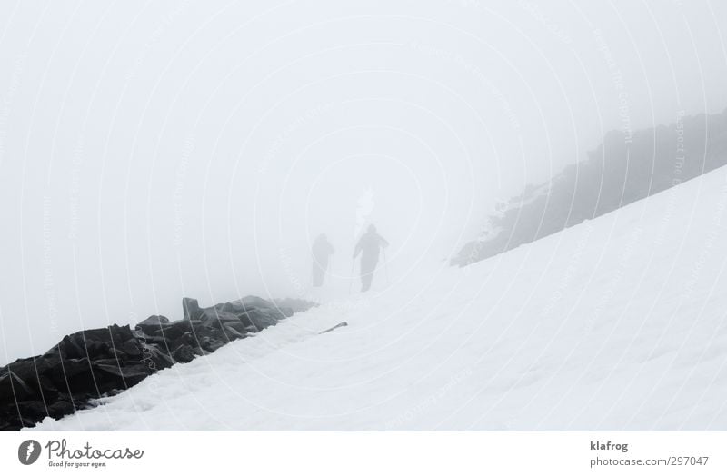 Vom Frühling und Wegen Schnee Berge u. Gebirge Wintersport 2 Mensch Natur Urelemente Klima Unwetter Wind Sturm Nebel Eis Frost Hagel Highlands