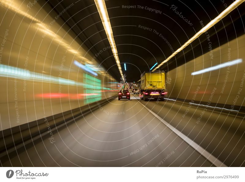Autobahntunnel. Lifestyle Ausflug Abenteuer Nachtleben Wirtschaft Industrie Güterverkehr & Logistik Kunst Kunstwerk Architektur Umwelt Luft Klima Klimawandel