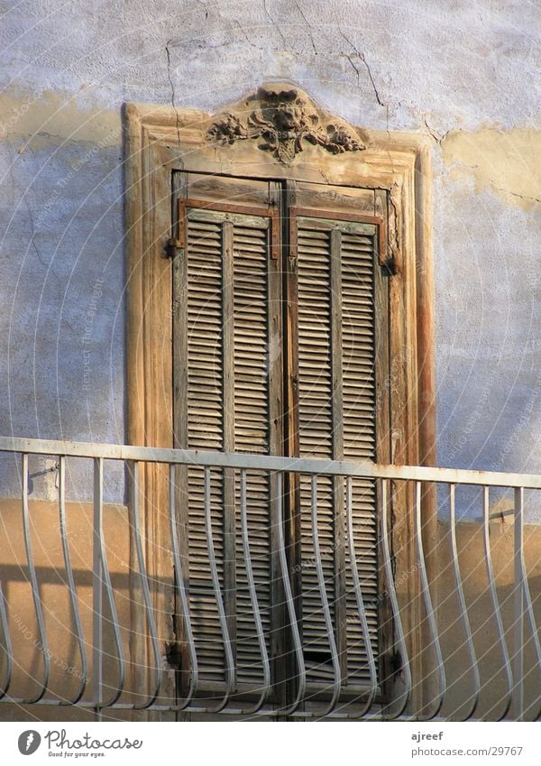 Balkon Haus Provence Frankreich historisch Tür Geländer
