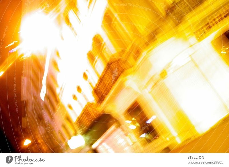fast driving gelb Nacht Geschwindigkeit fahren Verkehr Verzerrung Brüssel bei Nacht