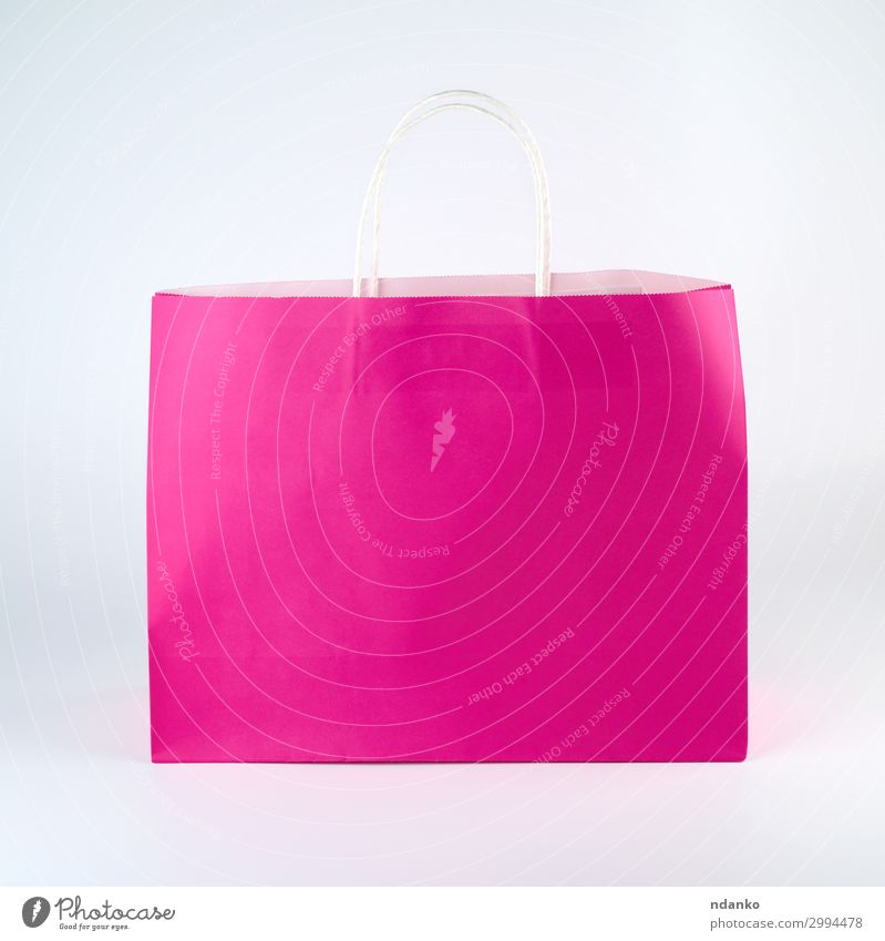 rechteckige rosa Papiertragetasche Lifestyle kaufen Design Business Container Mode Verpackung Paket modern neu gelb weiß Farbe Marketing Hintergrund Tasche
