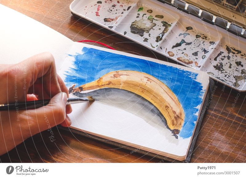Banane in Aquarell Frucht Freizeit & Hobby malen Hand 1 Mensch 18-30 Jahre Jugendliche Erwachsene 30-45 Jahre Kunst Künstler Maler zeichnen authentisch blau