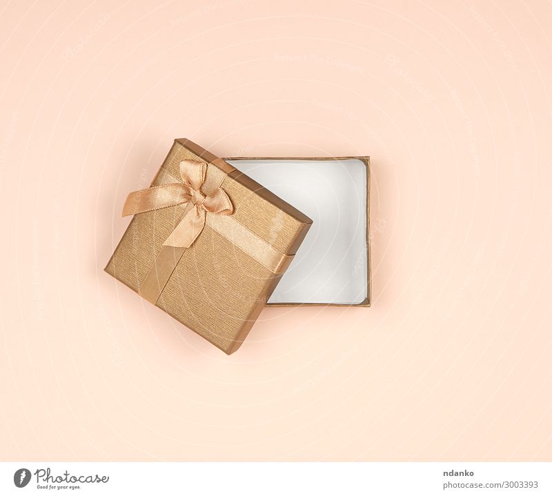 offene goldene Geschenkbox mit Schleife kaufen Design Dekoration & Verzierung Feste & Feiern Valentinstag Weihnachten & Advent Hochzeit Geburtstag Papier
