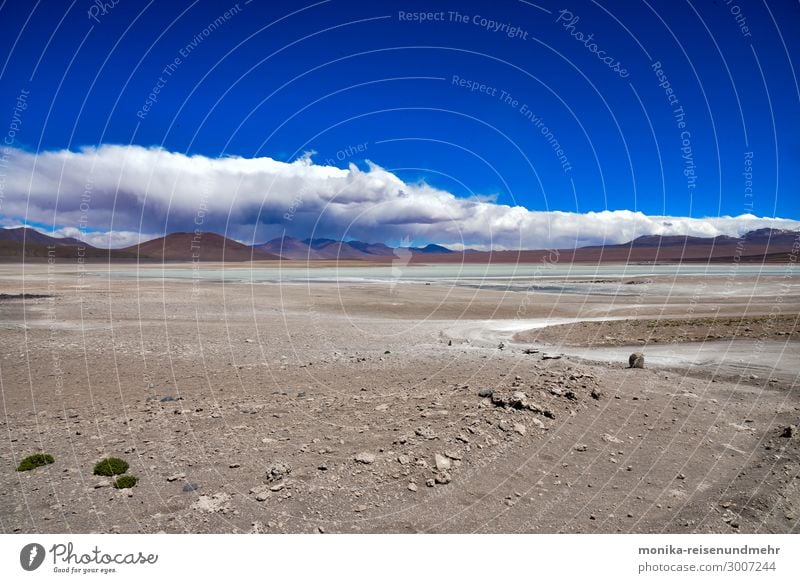 Altiplano-Hochebene altiplano Bolivien Vulkan Salzsee Salzwüste Südamerika breit Einsamkeit