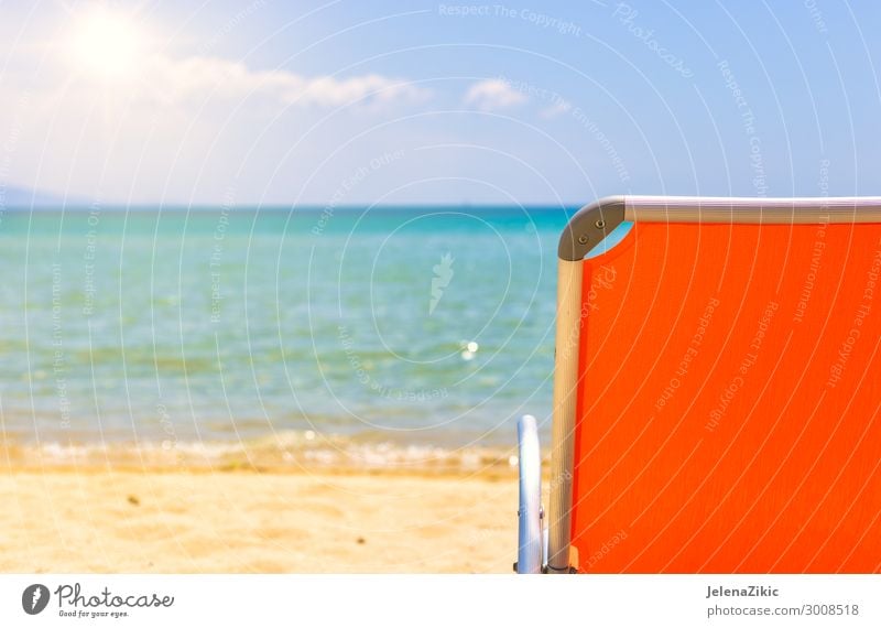 Leerer Strandkorb mit schönem Meerblick Lifestyle Erholung Freizeit & Hobby Ferien & Urlaub & Reisen Tourismus Freiheit Sommer Sommerurlaub Sonne Sonnenbad