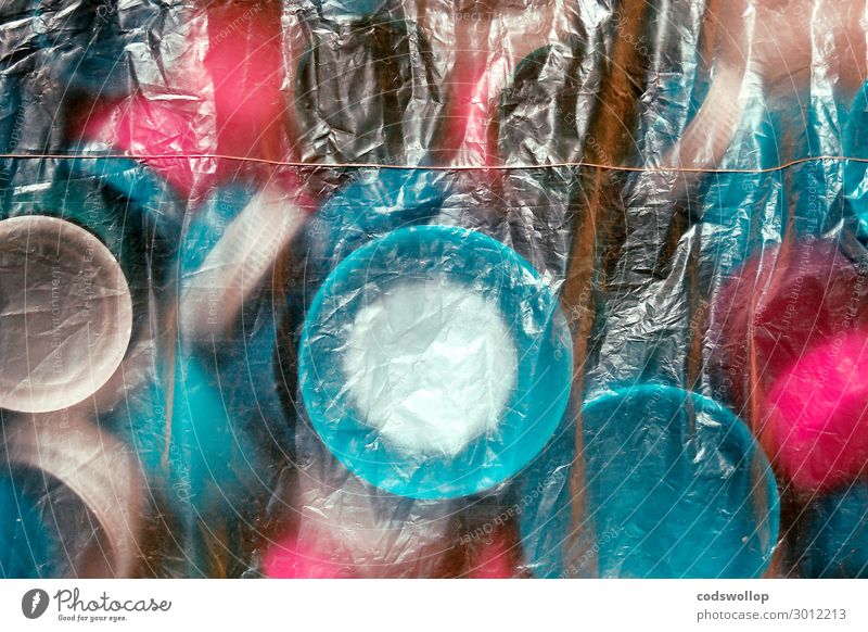 abgeschraubt Küche blau violett nachhaltig Umwelt Umweltverschmutzung Schraubverschluss Kunststoff Plastiktüte Plastikwelt Recycling Müll Wertstoff abstrakt
