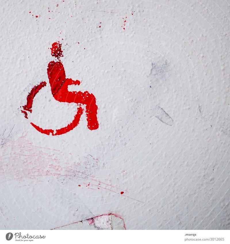 Barrierefrei Mauer Wand Rollstuhl Piktogramm Zeichen rot weiß Behindertengerecht Farbfoto Außenaufnahme Menschenleer Textfreiraum links Textfreiraum unten