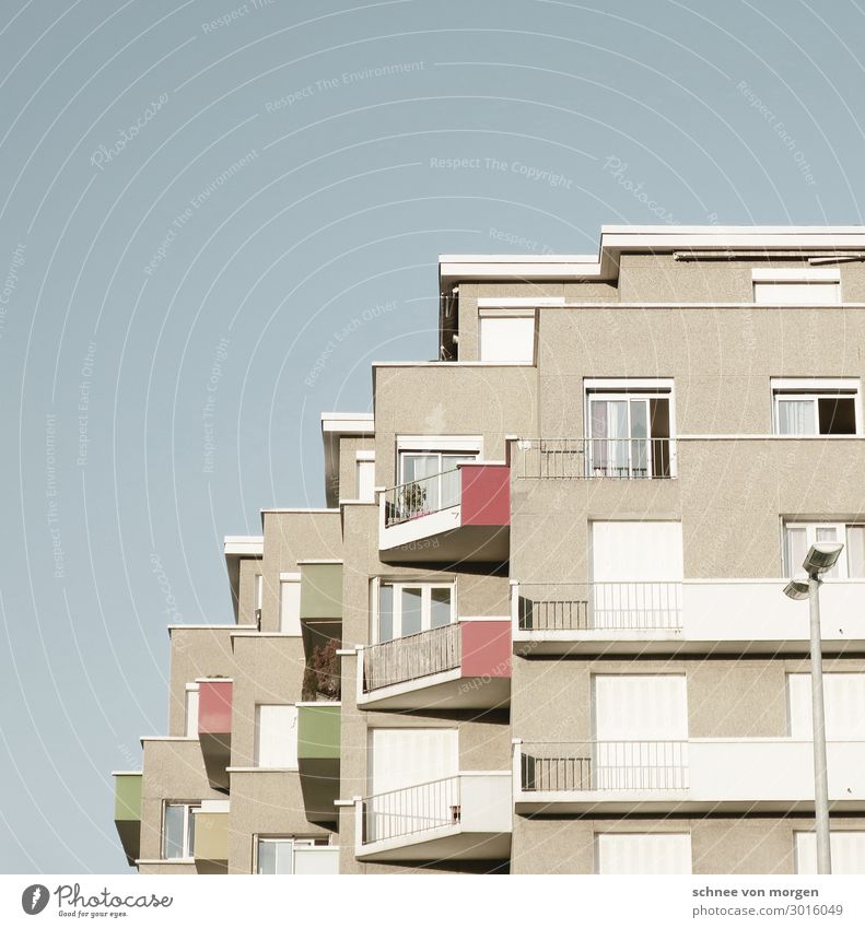 wohnen in grenoble Grenoble Stadt Haus Bauwerk Gebäude Architektur Fassade "balkon terrasse aussicht frankreich himmel fenster" Farbfoto Gedeckte Farben