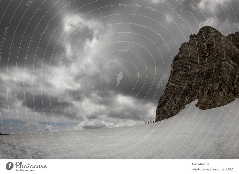 Luftig| Gletscherwanderung bei bedecktem Wetter Berge u. Gebirge wandern Menschengruppe Natur Landschaft Himmel Gewitterwolken Horizont schlechtes Wetter Schnee