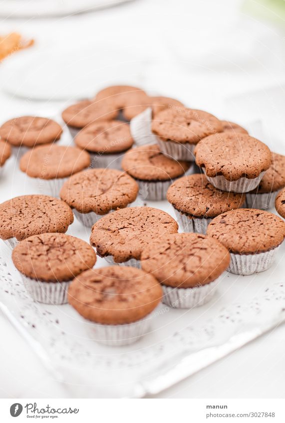 cupcakes Lebensmittel Teigwaren Backwaren Kuchen Süßwaren Ernährung Festessen Bioprodukte Kalorienreich Lifestyle Übergewicht Häusliches Leben Feste & Feiern