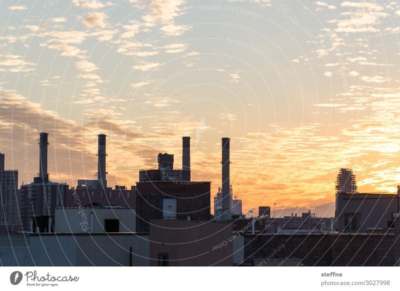 Industrieromantik Himmel Wolken Sonnenaufgang Sonnenuntergang Schönes Wetter Stadt Skyline Heizkraftwerk Schornstein industrieromantik Romantik New York City