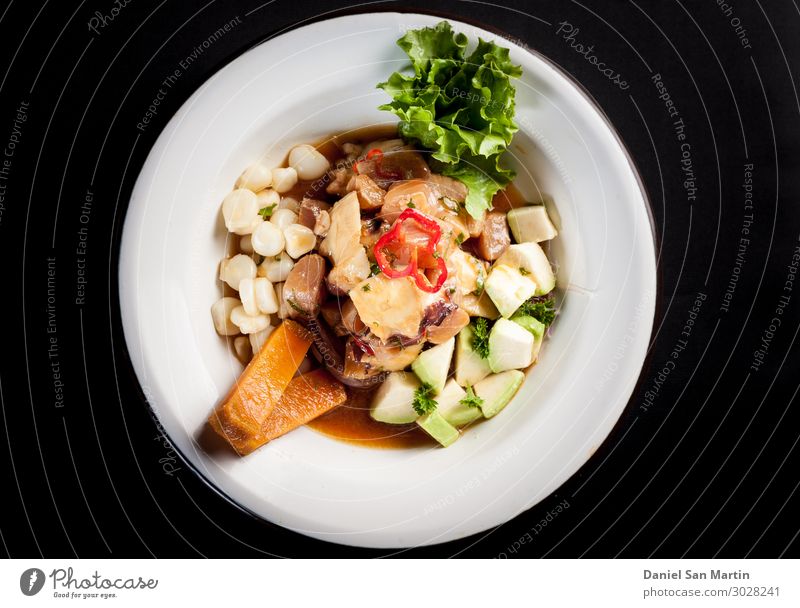 Pilz-Ceviche mit peruanischem Mais Lebensmittel Fleisch Gemüse Salat Salatbeilage Ernährung Essen Mittagessen Abendessen Büffet Brunch Festessen Bioprodukte
