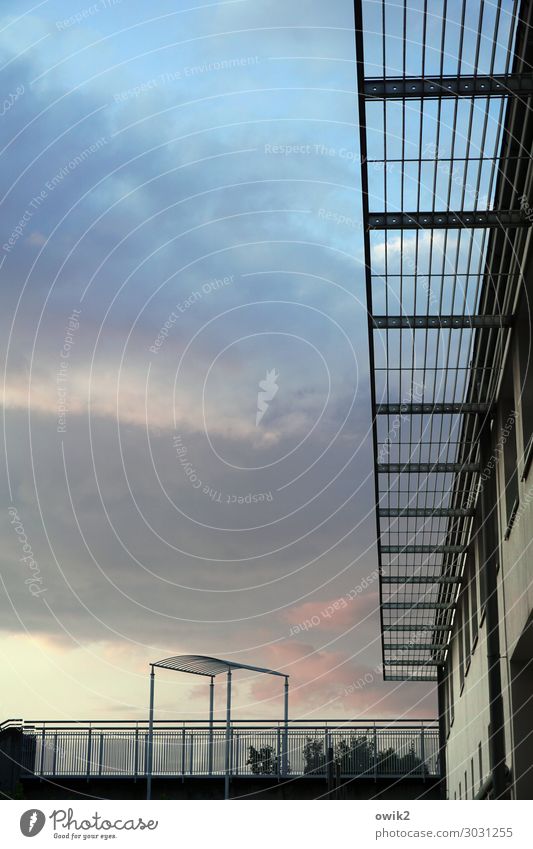 Wien-Favoriten Himmel Wolken Sommer Mauer Wand Fassade Fenster Gestell Terrasse Wetterschutz Dachüberhang Geländer Metall Kunststoff ruhig Schutz Sicherheit