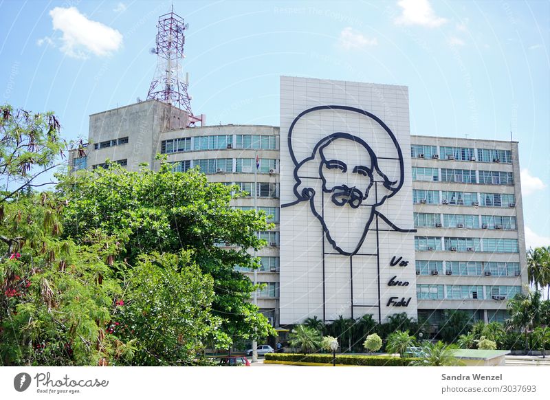 Fidel Mensch maskulin Kopf 1 Kunst Kunstwerk Skulptur Architektur Havanna Kuba Platz Gebäude Sehenswürdigkeit Wahrzeichen Denkmal Zeichen
