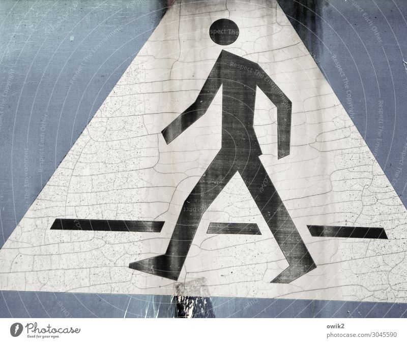 Jerzy Unverdrossen Mann Erwachsene 1 Mensch Zeichen Hinweisschild Warnschild Verkehrszeichen Piktogramm Dreieck Fußgänger Fußgängerübergang gehen alt dünn eckig