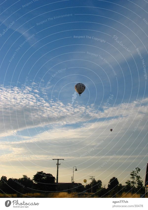 Ballon am Abendhimmel Sonnenuntergang Himmel Heillsuftballon
