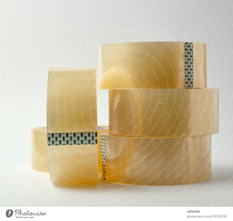 Stapel aus transparentem Klebeband Büro Werkzeug Verpackung Kunststoff gelb weiß Material Gerät Garnspulen Verkaufsklebeband Hintergrund Klebstoff