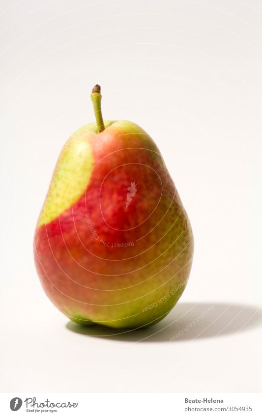 Vitaminspritze Lebensmittel Frucht Birne Birnenstiel Ernährung Bioprodukte Vegetarische Ernährung Lifestyle schön Gesundheit Kunstwerk Natur Nutzpflanze Zeichen