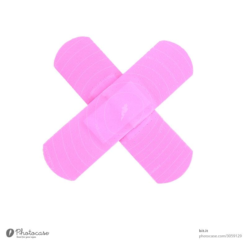 Kreuz aus rosa Pflaster, auf weissem Hintergrund. Gesundheit Gesundheitswesen Behandlung Krankenpflege Krankheit Arzt Krankenhaus Zeichen Sicherheit Schutz