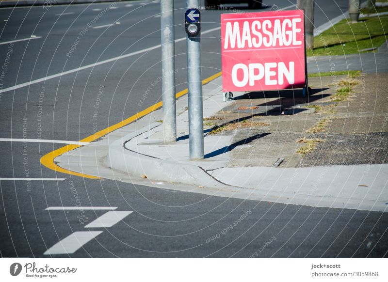 roadside massage in Australia Massage Gesundheitswesen Queensland Straßenkreuzung Fahrbahnmarkierung Straßenrand Bürgersteig Taste Wort authentisch frei rot