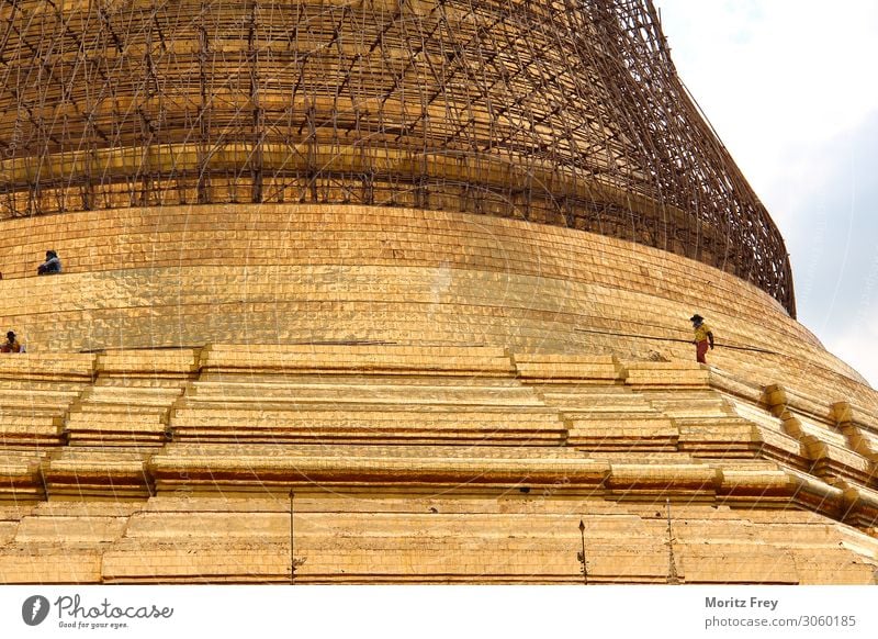 The Shwedagon pagoda in Yangon, Myanmar/Birma. Ferien & Urlaub & Reisen Religion & Glaube Rangun ancient Asien asian buddhism Birmane architecture historic