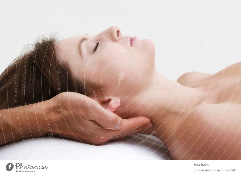 Akupressur Gesicht Gesundheit Gesundheitswesen Behandlung Alternativmedizin Wellness Wohlgefühl Erholung ruhig Meditation Massage Mensch Frau Erwachsene