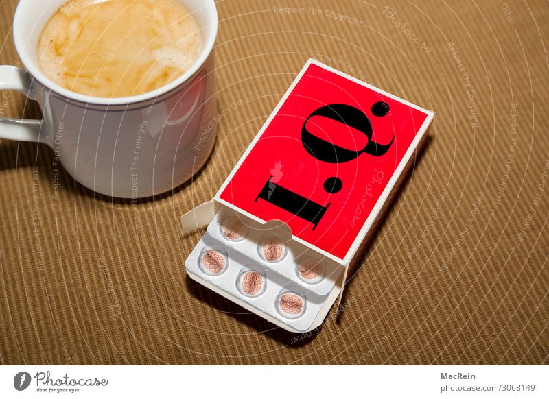 Brain Tabletten Getränk Tasse Krankheit Medikament Verpackung oben klug Alzheimer Ansicht Ansichten Blister Blisterverpackung Blisterverpackungen Buchstaben