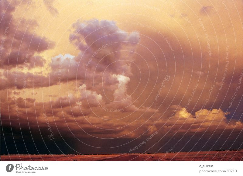 Gewitterstimmung Australien Outback Wolken Queensland Abend