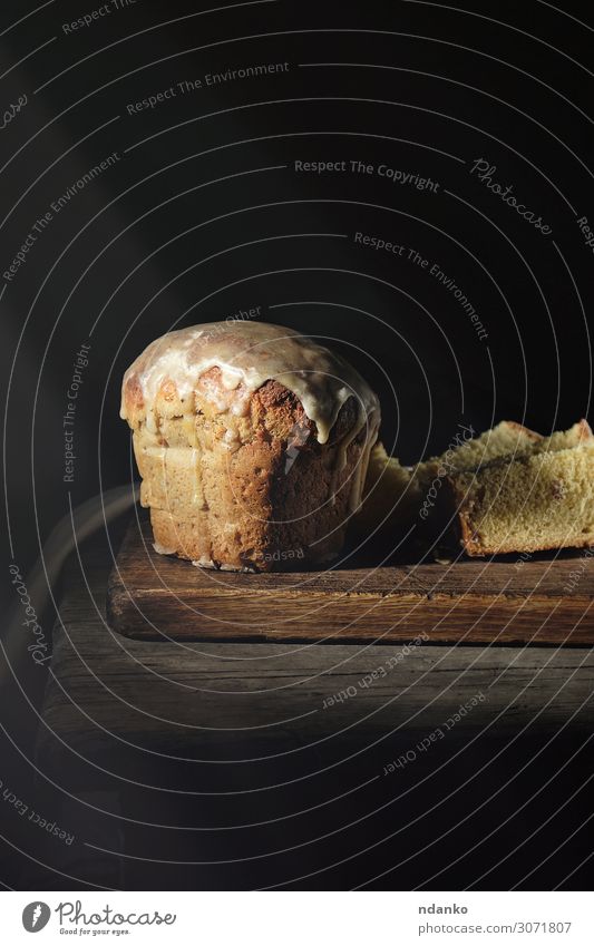 traditionelles ukrainisches Ostergebäck Brot Dessert Dekoration & Verzierung Tisch Ostern dunkel frisch braun gelb grau schwarz Religion & Glaube Tradition
