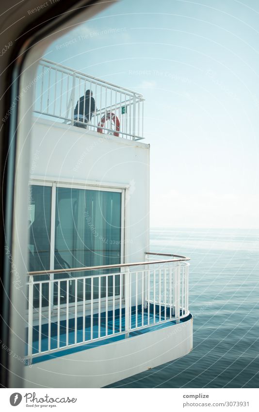 Balkon mit Meer Gesundheit Wellness Schwimmen & Baden Ferien & Urlaub & Reisen Tourismus Freiheit Kreuzfahrt Sommer Sommerurlaub Frau Erwachsene Mann Umwelt