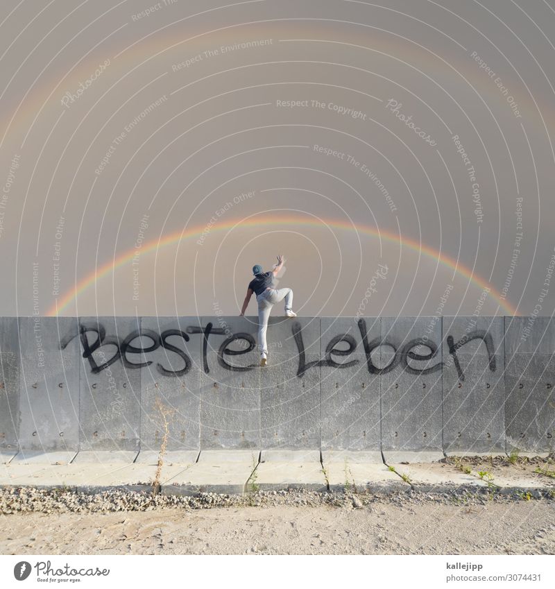 Beste Leben Lifestyle Reichtum Mensch maskulin Körper 1 45-60 Jahre Erwachsene Mauer Wand Mütze Klettern Grenze Tag der Deutschen Einheit Flüchtlinge