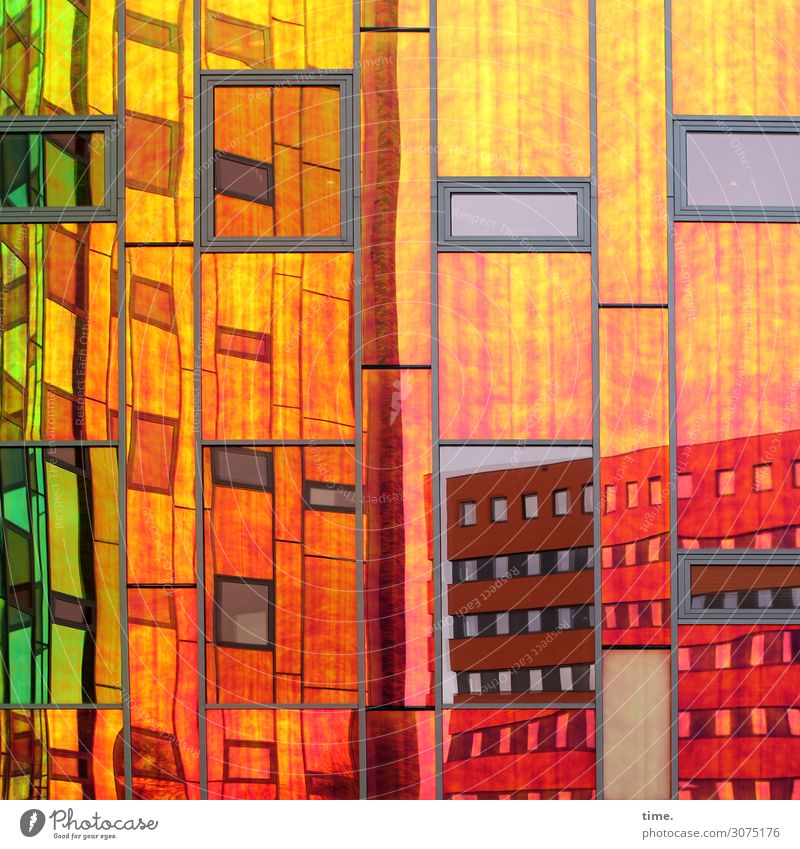 ArtHaus (V) Kunst Kunstwerk Bauwerk Gebäude Architektur Fassade Glas Metall Linie Streifen ästhetisch außergewöhnlich schön mehrfarbig Begeisterung Leidenschaft