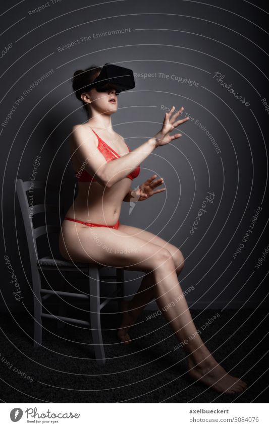 VR Virtual Reality Cybersex Lifestyle Freizeit & Hobby Spielen Headset Technik & Technologie Unterhaltungselektronik Fortschritt Zukunft High-Tech Mensch