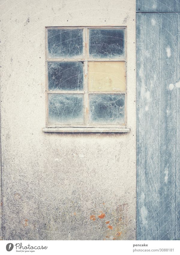die kunst des alterns | kunst am bau Fassade Verfall Spinnweben Tür Fischerhütte Dänemark geheimnisvoll verwittert Hvide Sande Fenster blind