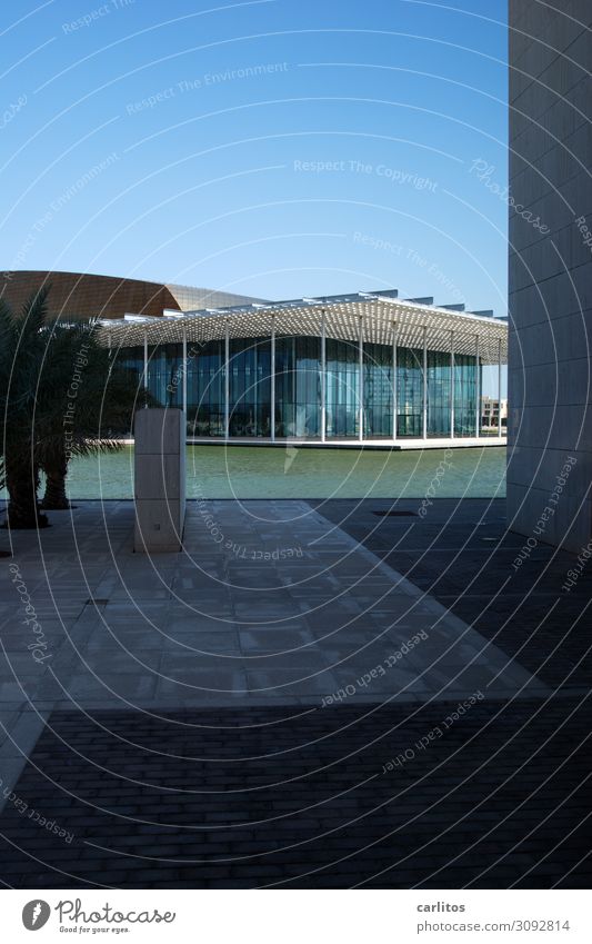 Nah am Wasser gebaut Haus Pavillon Moderne Architektur modern Fassade Reflexion & Spiegelung gerade