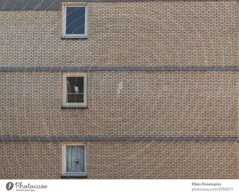 Fenster Haus Hochhaus Mauer Wand grau Nordwijk Gedeckte Farben Außenaufnahme Muster Strukturen & Formen Tag Starke Tiefenschärfe