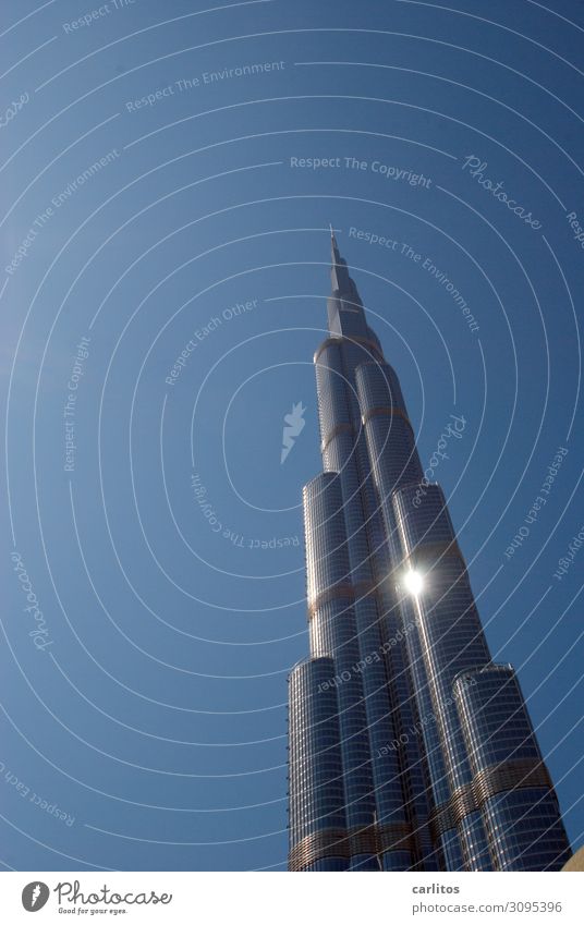Burj Khalifa mit Sonne Dubai Vereinigte Arabische Emirate Hauptstadt Großstadt Hochhaus Wirtschaftswachstum Bauboom