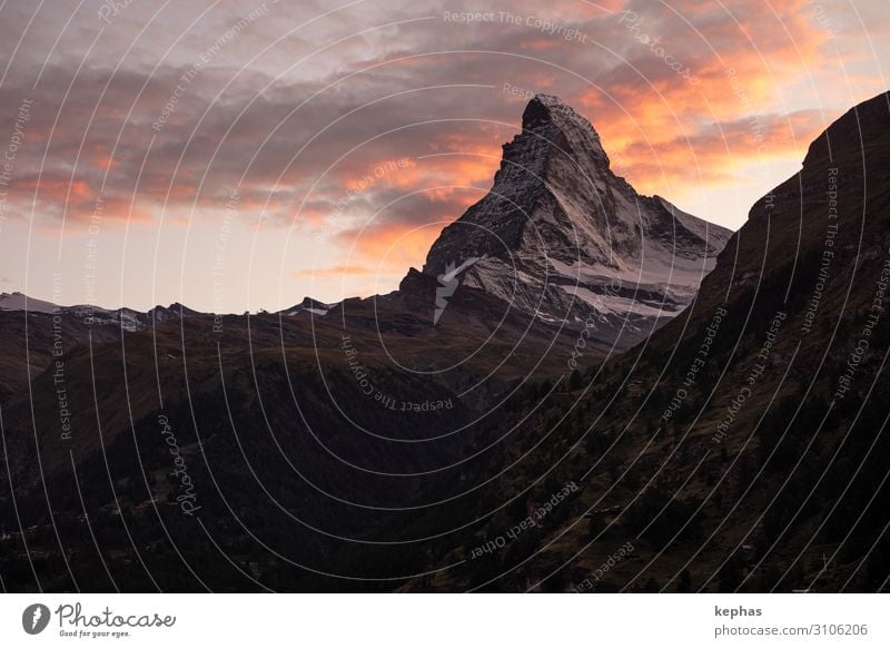 Glowing Matterhorn Ferien & Urlaub & Reisen Tourismus Berge u. Gebirge wandern Bergsteigen Natur Landschaft Himmel Wolken Sonnenaufgang Sonnenuntergang