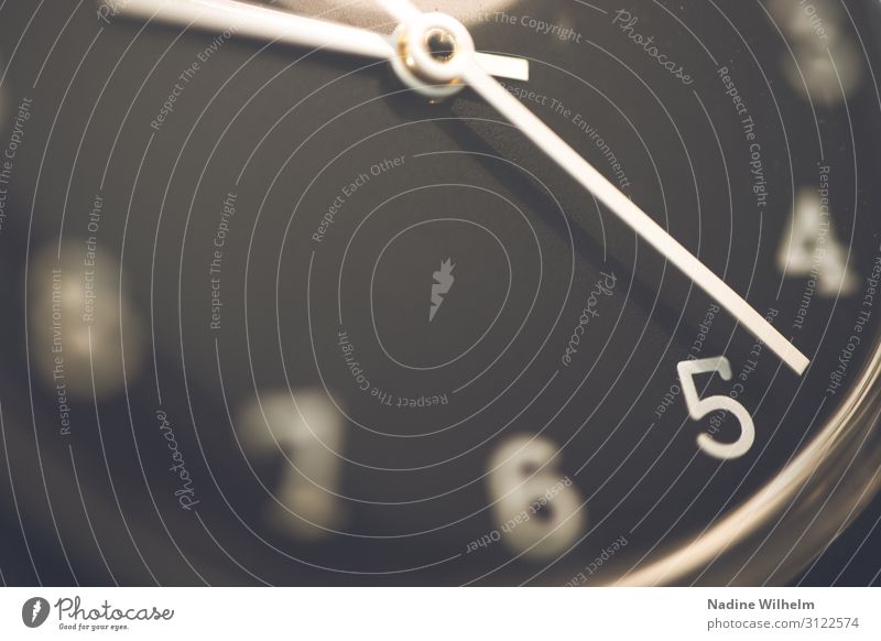 Black swatch watch Uhr Uhrenzeiger Glas Ziffern & Zahlen rund schwarz weiß Verlässlichkeit Pünktlichkeit Design Erwartung Genauigkeit Geschwindigkeit