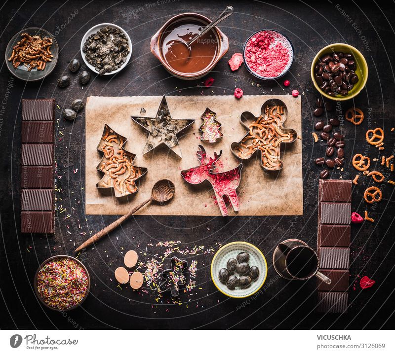 Selbstgemachte Weihnachtsfiguren Schokolade Lebensmittel Süßwaren Ernährung Geschirr Design Freizeit & Hobby Häusliches Leben Tisch Weihnachten & Advent