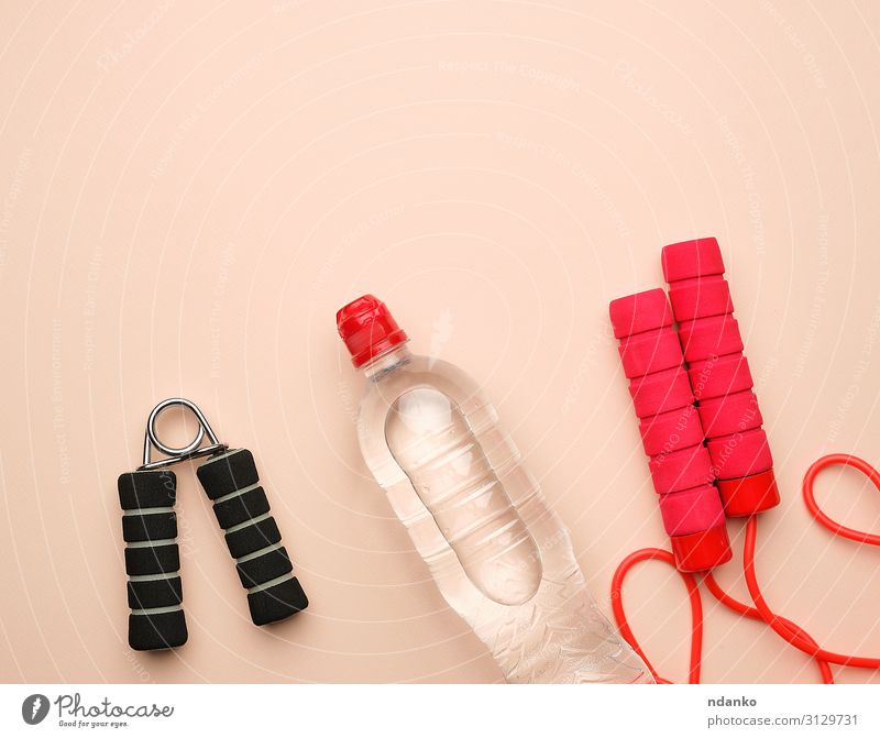 rotes Sportseil für Springen und Cardio Flasche Lifestyle Wellness Freizeit & Hobby Spielen Werkzeug Seil Kindheit Spielzeug Kunststoff Linie Fitness seilhüpfen