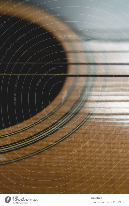 ausschnitt gitarre Gitarre Gitarrensaite Musik Musikinstrument Saite Freizeit & Hobby musizieren Holz Klang Ton Nahaufnahme Detailaufnahme Musiker akustisch