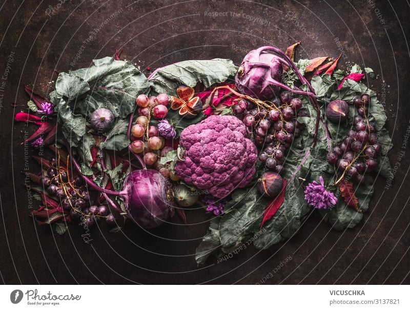 Lila Obst und Gemüse Composing Lebensmittel Frucht Ernährung Bioprodukte Diät Lifestyle Stil Design Gesunde Ernährung violett dunkel Foodfotografie Farbe Essen