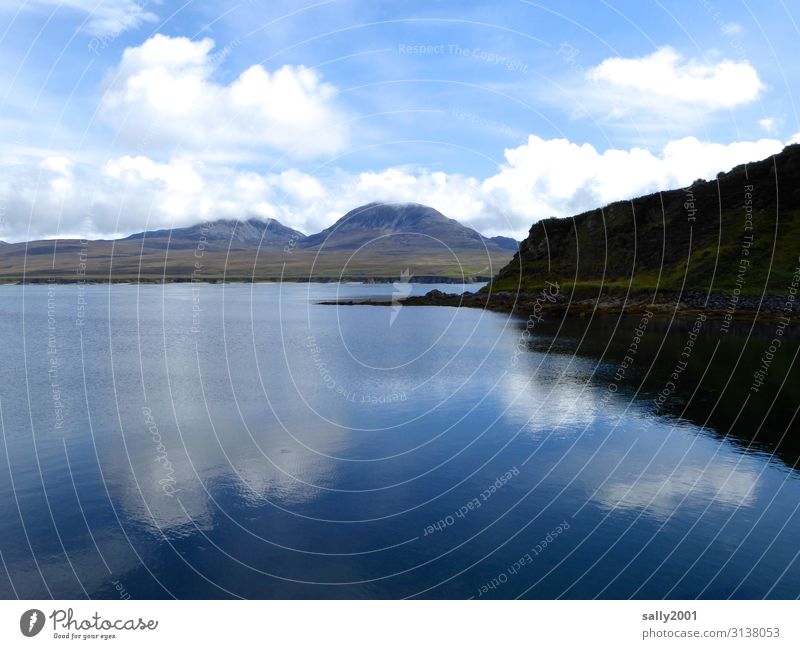 still ruht das Meer... Schottland Highlands Berge u. Gebirge Reflexion & Spiegelung Wolken Ruhe ruhig Landschaft Natur Umwelt Hügel Großbritannien meditativ